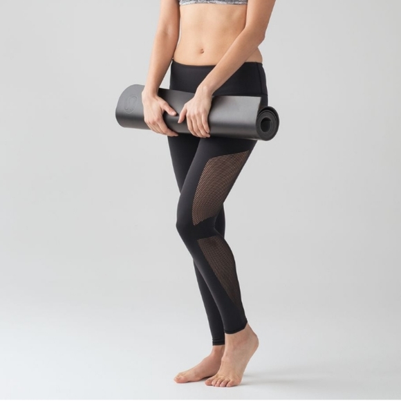 Lululemon Reveal 7/8 Tight - Picture 3 of 12